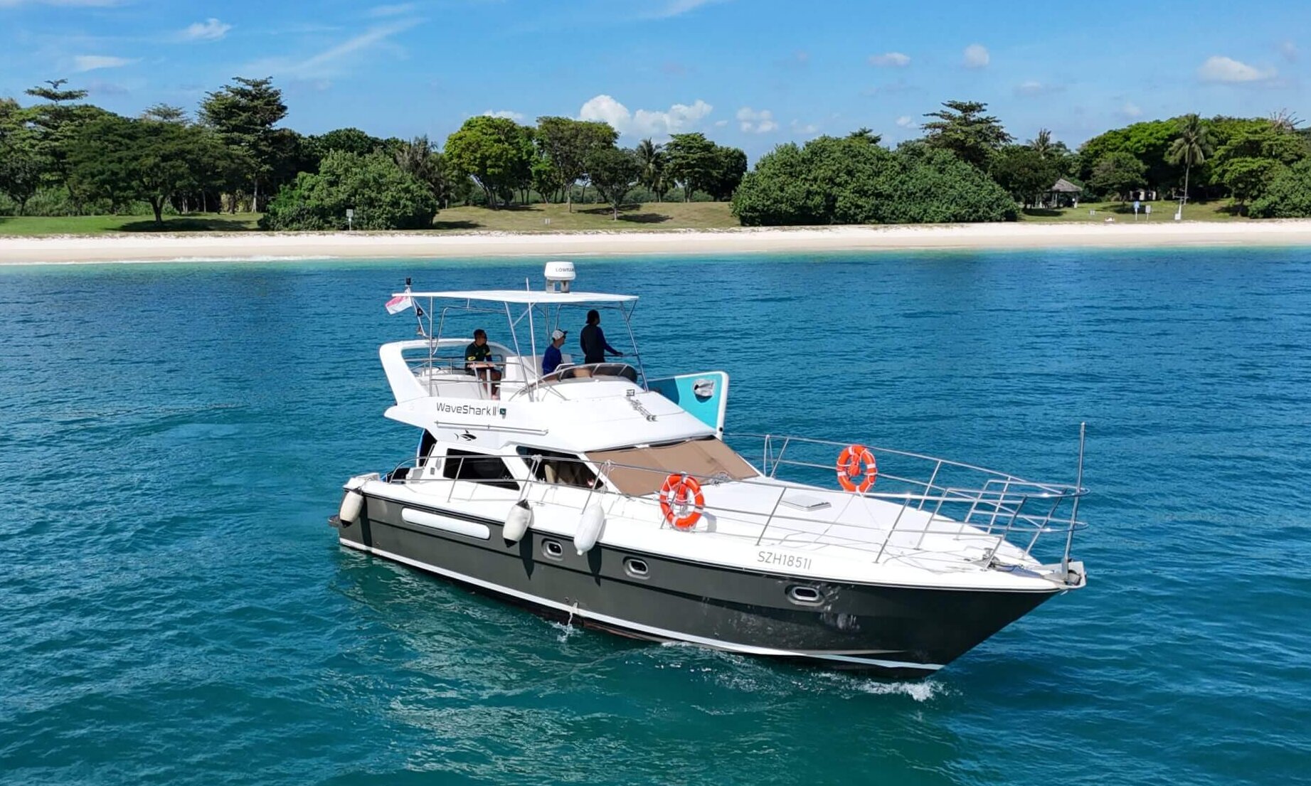 WaveShark II | Luxury boat rentals singapore | Zenith Yacht Charters